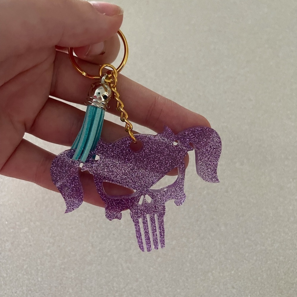 Handmade Punisher (Girl) Keychain - Picture 2 of 6